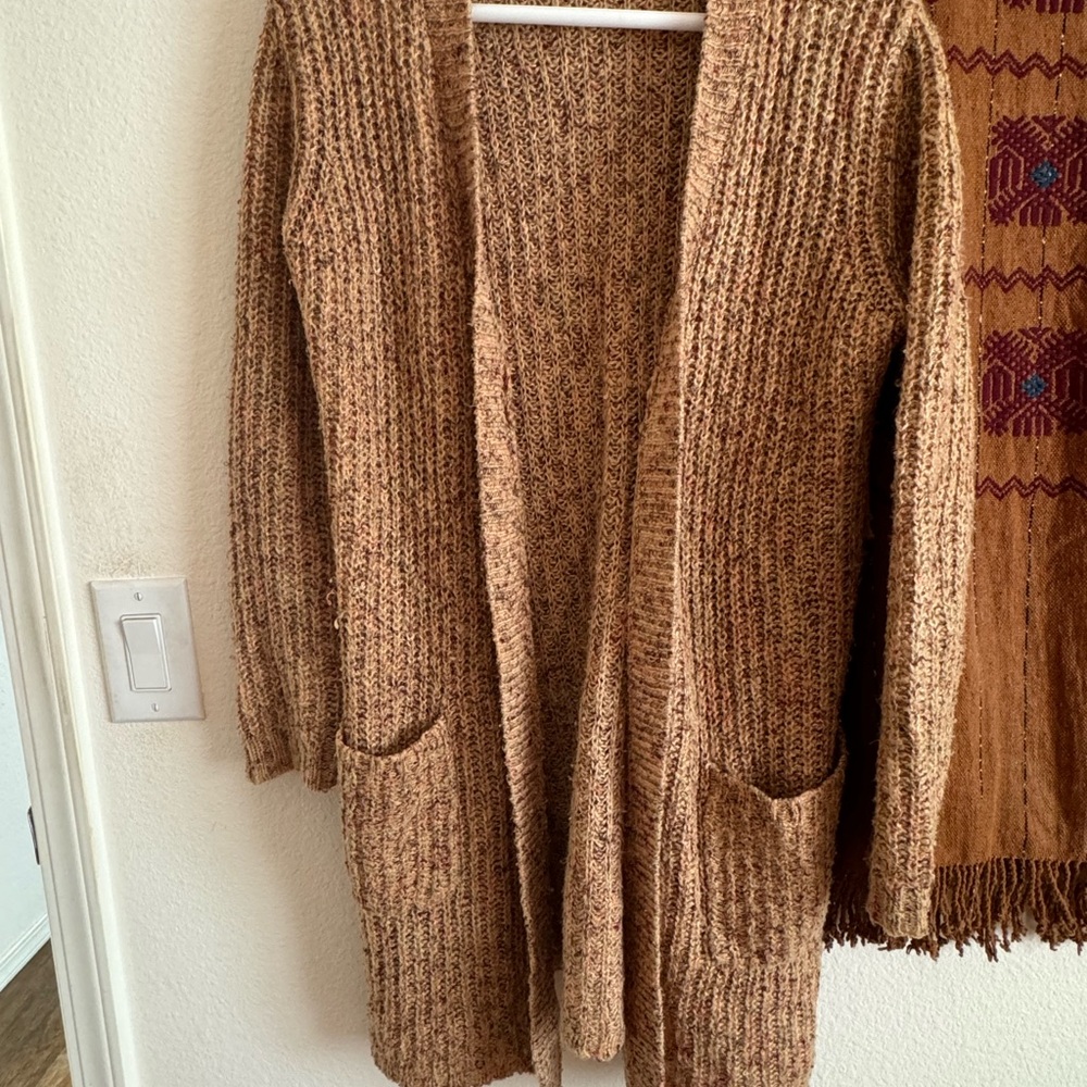 BB Dakota Cardigan Sweater